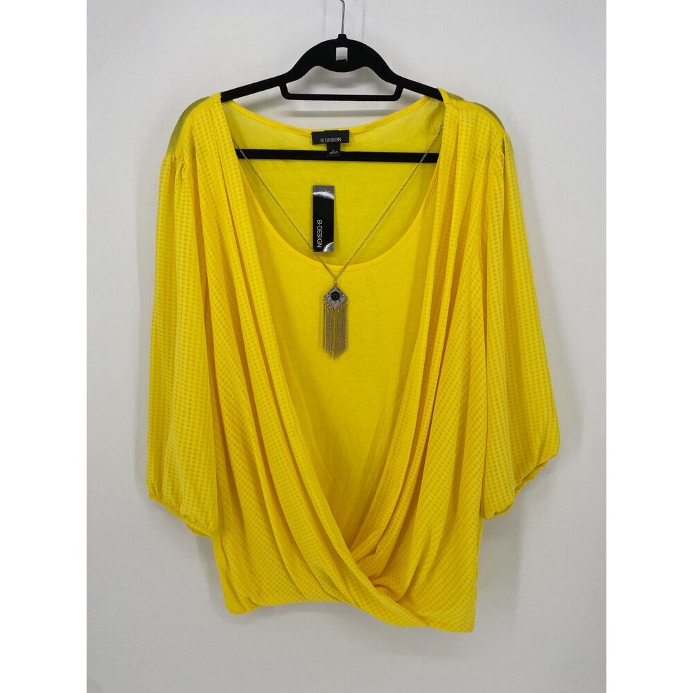 NWT B Design Yellow Long Sleeve w/Necklace Womens Large Deep V-neck